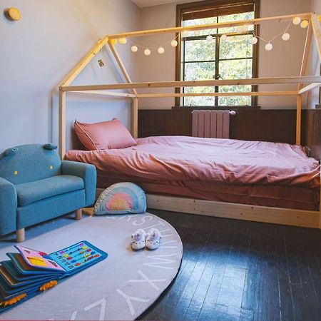 Shanghai Downtown Hills Boutique Guesthouse - Near Metro Line 7, Exit 3, Changping Road エクステリア 写真
